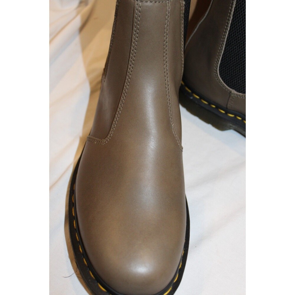 Dr. Martens 2976 Chelsea Boots 11 US 44 EU Olive Carrera Leather  NIB $180 - Picture 5 of 8